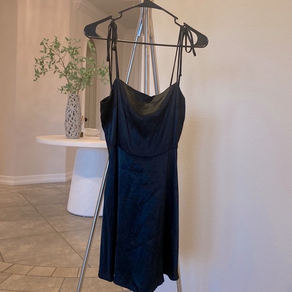 Dresses & Skirts - Black silk strappy mini dress